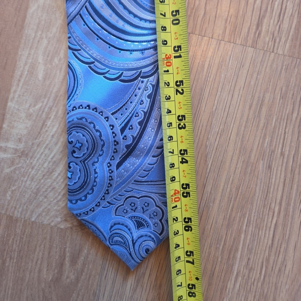 Donald J Trump Blue Paisley Tie Silk - Picture 5 of 6